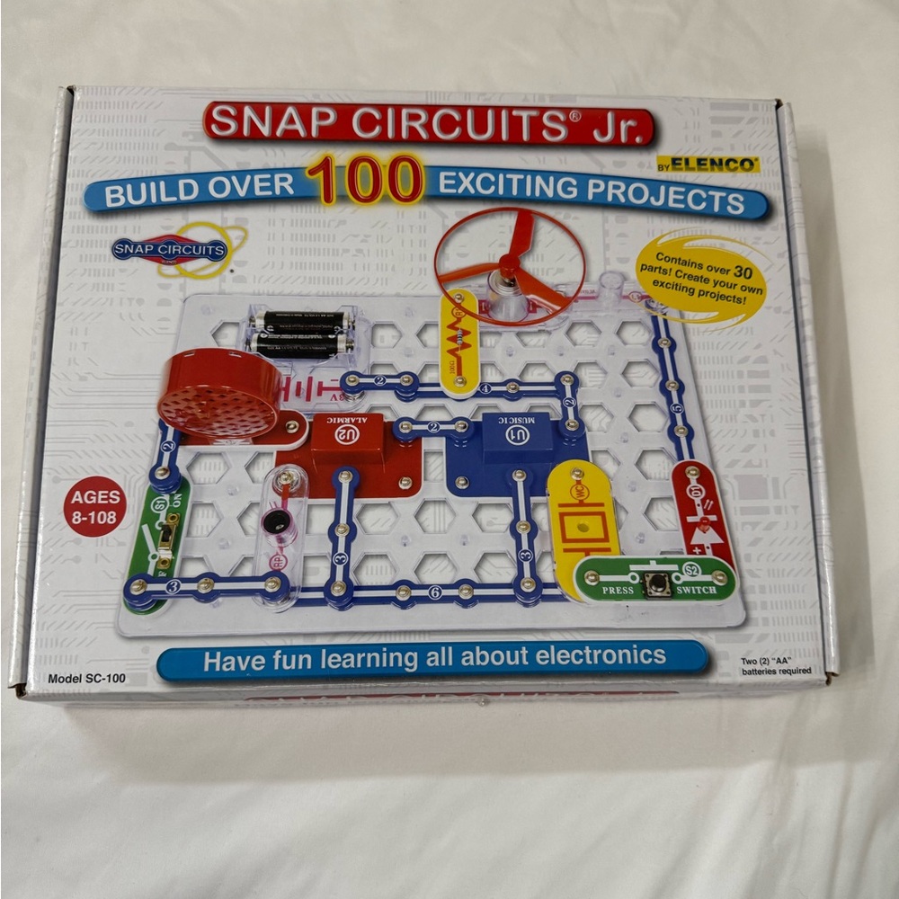 Elenco Snap Circuits Jr. SC-100 Electronics Discovery Kit